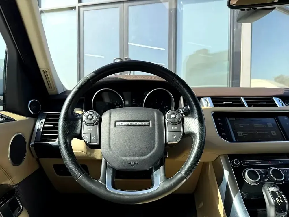 Land Rover Range Rover Vogue 2016 - American Specs - Low Mileage - Clean Condition - Image 7