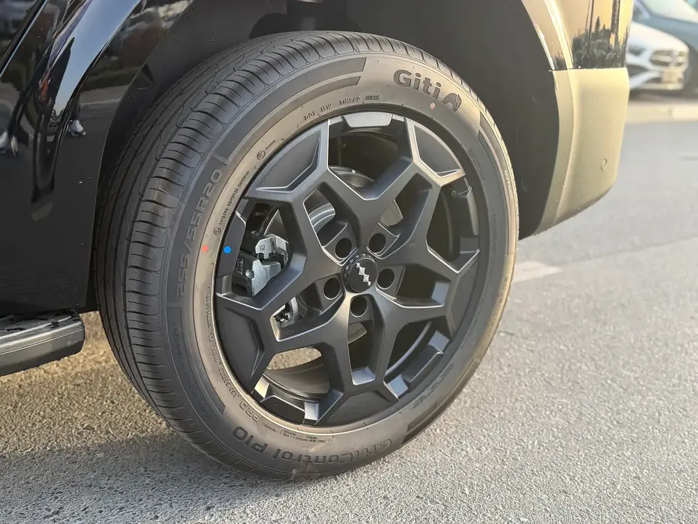 2025 BYD Leopard 7 Ultra 1.5T Plug-in Hybrid AWD - Image 8