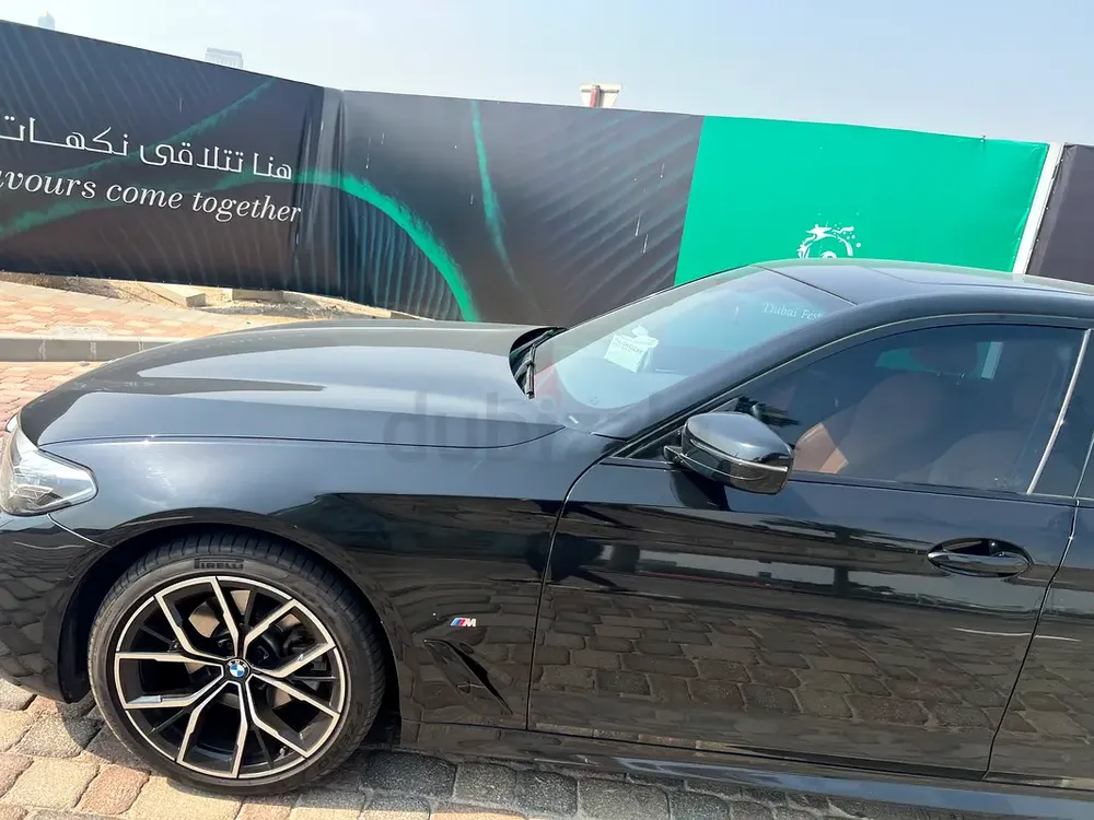 BMW 520i 2023, GCC Specs, Like New - Image 7