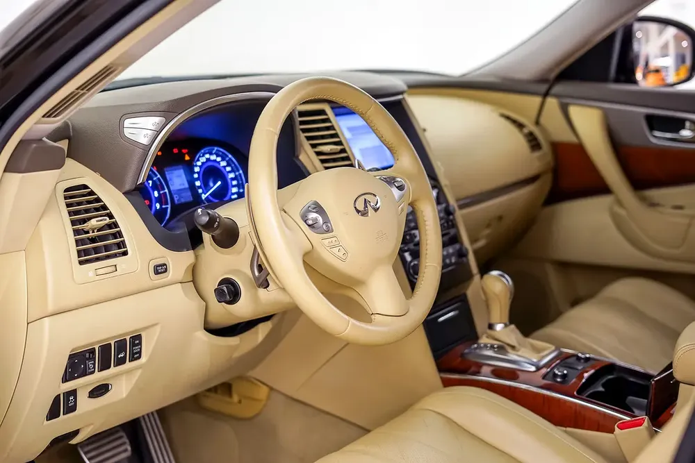AED 985 PM | INFINITY QX70 LUXURY 2015 | WELL MAINTAINED | 1 YEAR WARRANTY | GCC - Image 11