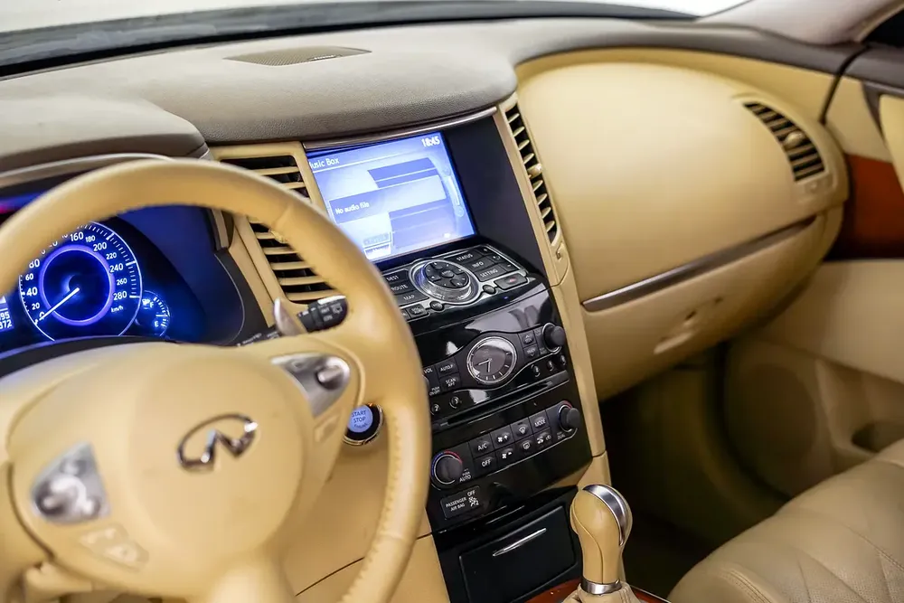 AED 985 PM | INFINITY QX70 LUXURY 2015 | WELL MAINTAINED | 1 YEAR WARRANTY | GCC - Image 12