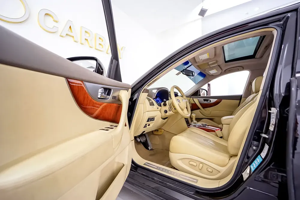 AED 985 PM | INFINITY QX70 LUXURY 2015 | WELL MAINTAINED | 1 YEAR WARRANTY | GCC - Image 9