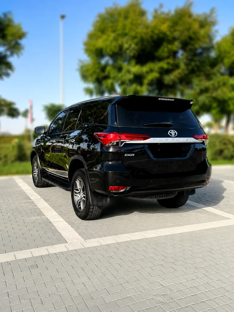 Toyota Fortuner 2021 - EXR 2.7L | GCC Specs | Accident-Free | Original Paint - Image 5