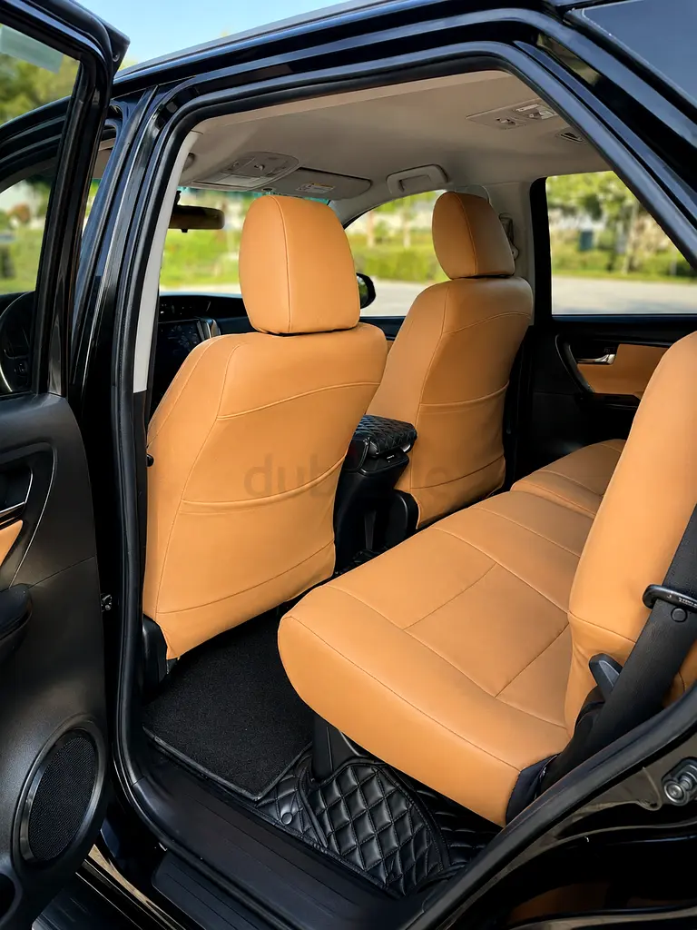 Toyota Fortuner 2021 - EXR 2.7L | GCC Specs | Accident-Free | Original Paint - Image 9