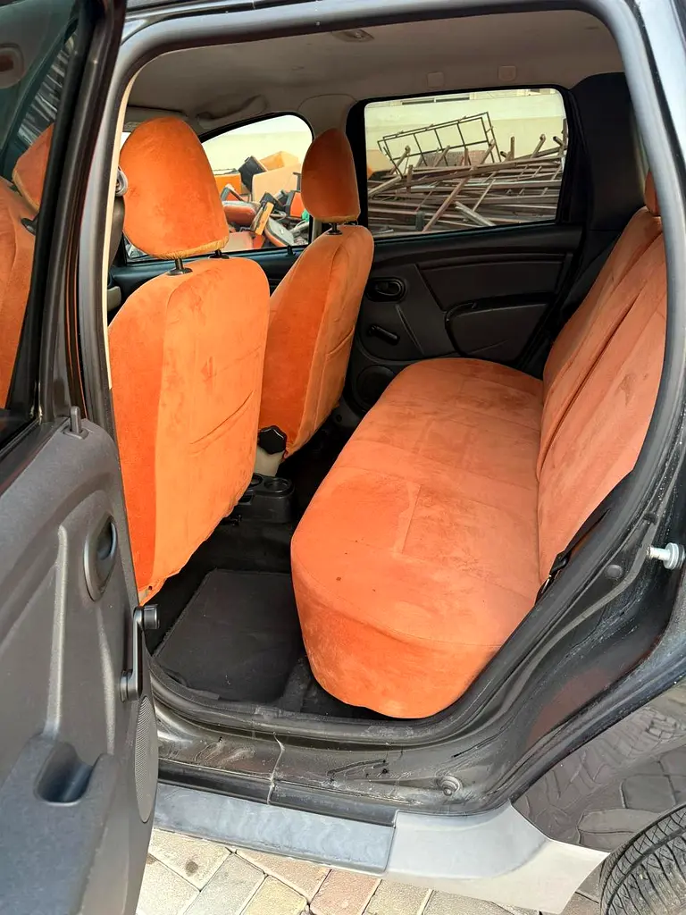 Renault Duster LE 2016 - GCC Specs - Well Maintained - Image 11