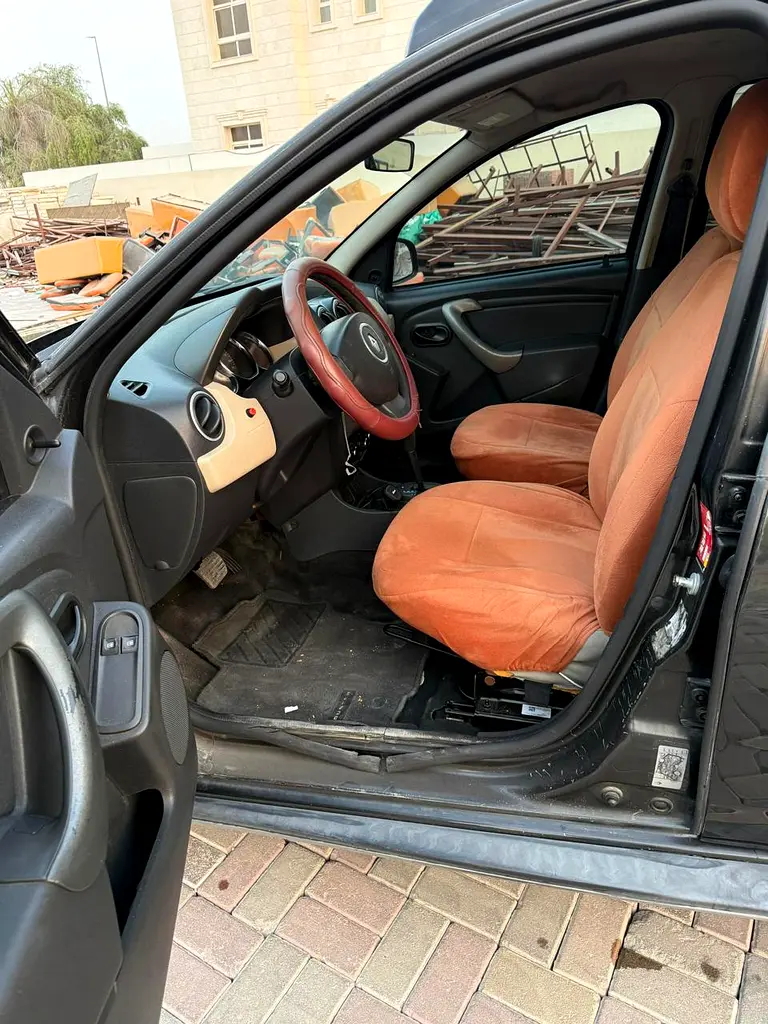 Renault Duster LE 2016 - GCC Specs - Well Maintained - Image 9
