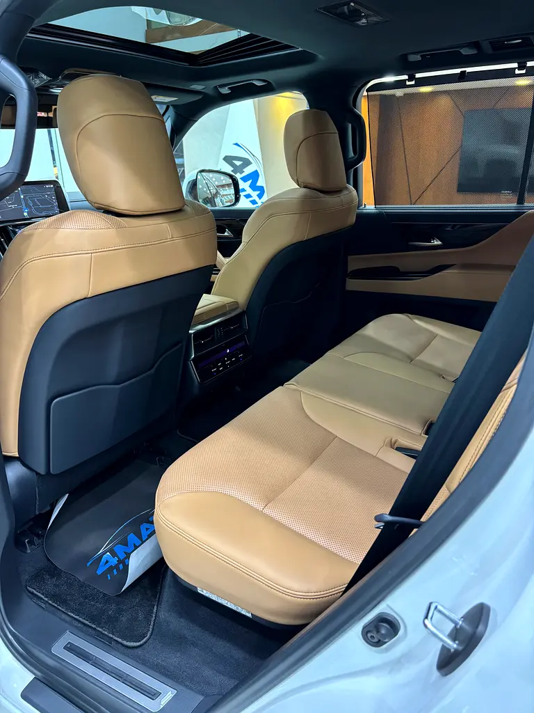 Lexus LX 600 - Image 15