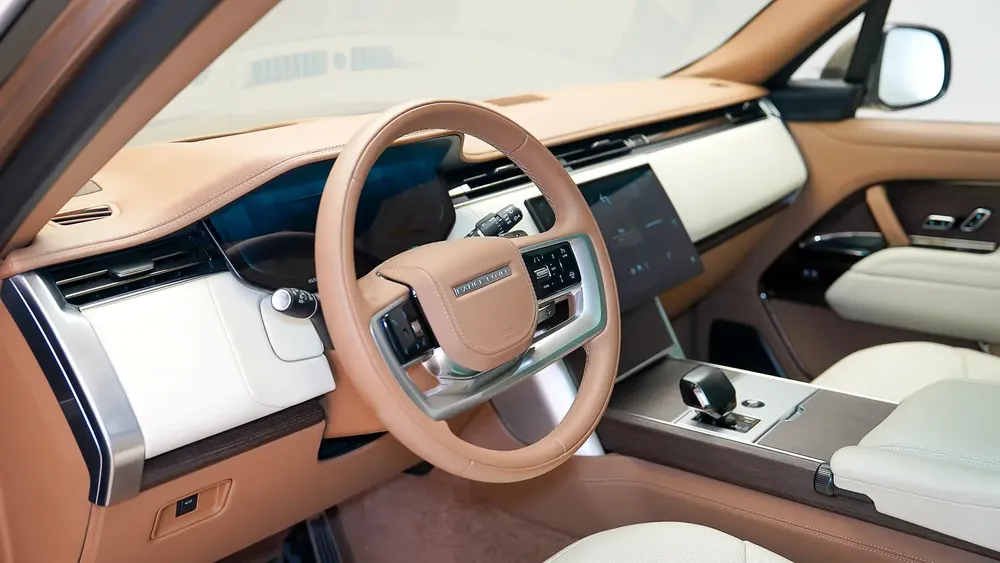 Range Rover P615 SV Bespoke Ghazal Edition | AED 15,882 PM | 1 of 5, GCC | Ramadan Offer - Image 5