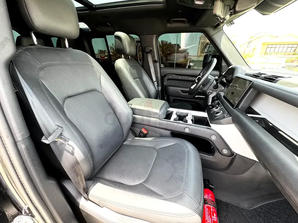 GCC Specs. V6. Black Kit. Original Paint. No Accidents. Perfect Condition - Image 5