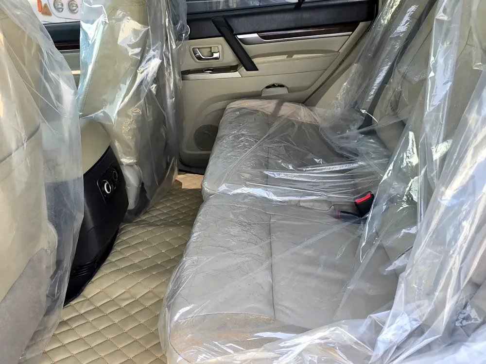 Mitsubishi Pajero - Full Open - 2008,  2011  2013 available. - Image 9