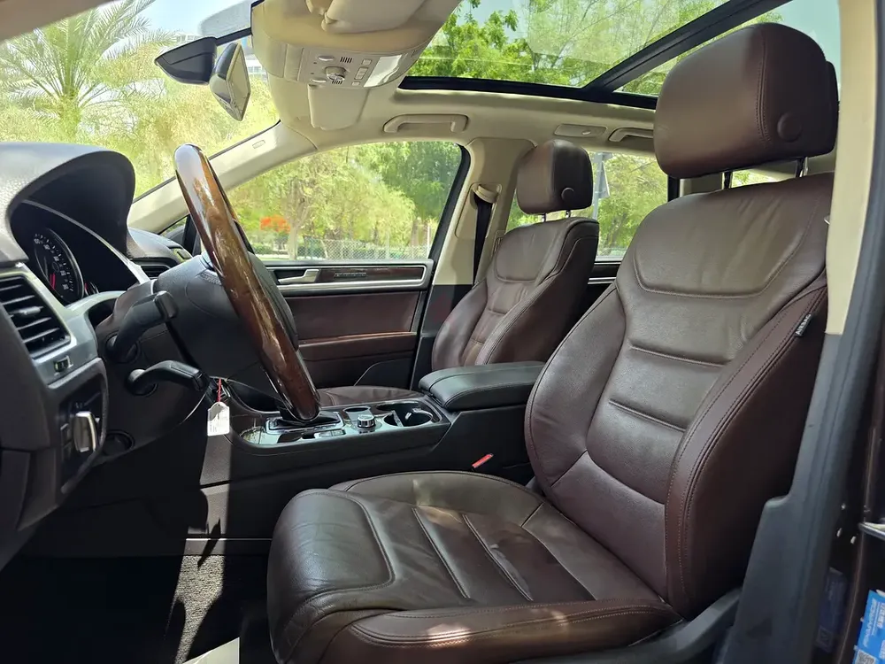 Volkswagen Touareg SEL 2015 GCC Specs, Panoramic Sunroof - Image 11