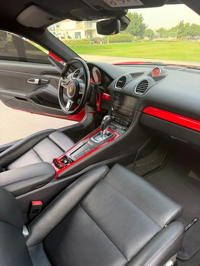 Porsche Cayman 2018 GCC Specs Standard Trim - Image 14