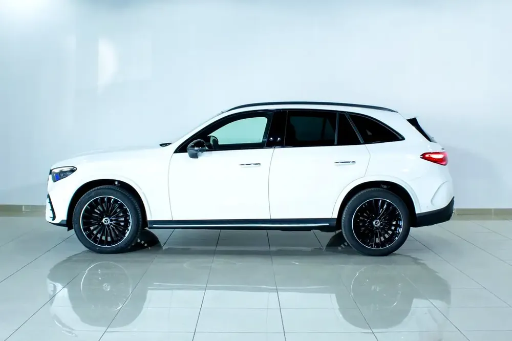 Mercedes GLC200 SUV 2024 New For Export . - Image 4