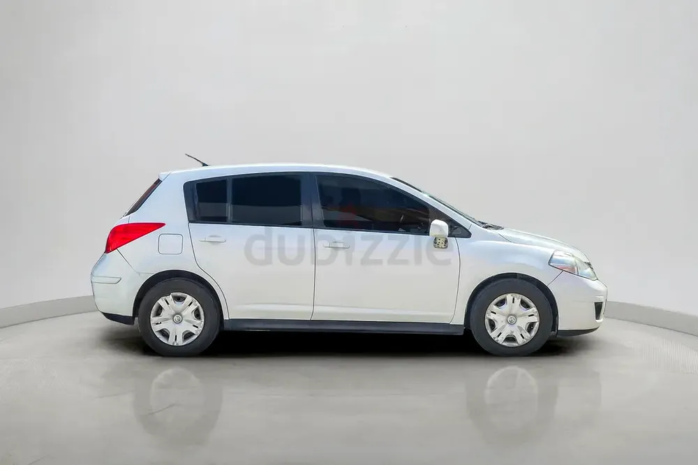 2012 Nissan Tiida S 1.8L | GCC Specifications - Image 4