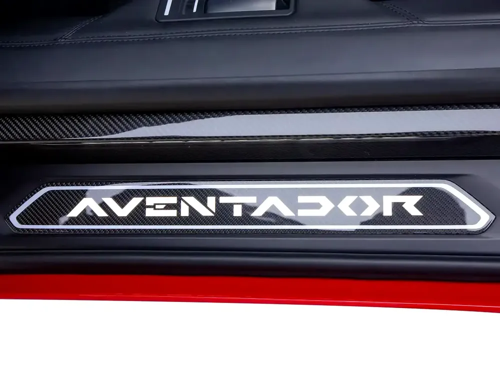 2021 | Lamborghini | Aventador S | Roadster | GCC Spec - Image 16