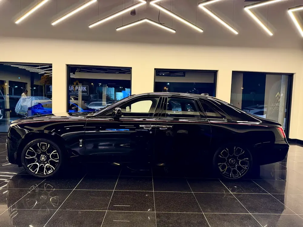 Rolls-Royce Ghost Black Badge 2023 - Japanese Specs - Pristine Condition - Image 4
