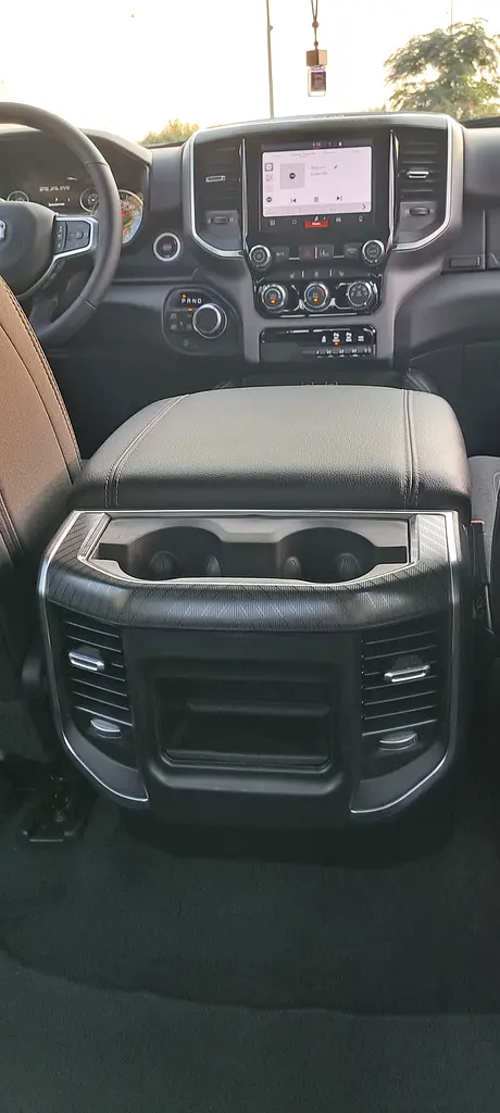 DODGE RAM 1500 SST BIG HORN 2025 V6 3.0L TWIN TURBO + GCC WARRANTY TRADING AL FUTTAIM+ ORGINAL PAINT - Image 13