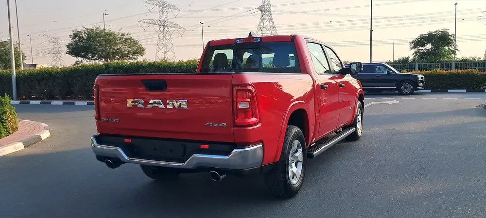 DODGE RAM 1500 SST BIG HORN 2025 V6 3.0L TWIN TURBO + GCC WARRANTY TRADING AL FUTTAIM+ ORGINAL PAINT - Image 9