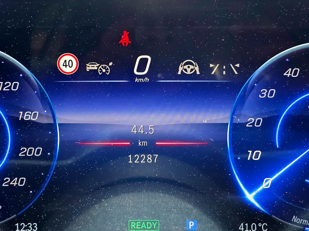Mercedes-Benz EQE 350+ AMG Line Plus Sedan 2022 | GCC Specs | Low KM | Full Option | Warranty - Image 14