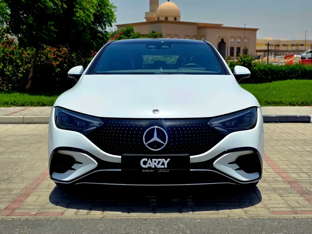 Mercedes-Benz EQE 350+ AMG Line Plus Sedan 2022 | GCC Specs | Low KM | Full Option | Warranty - Image 4
