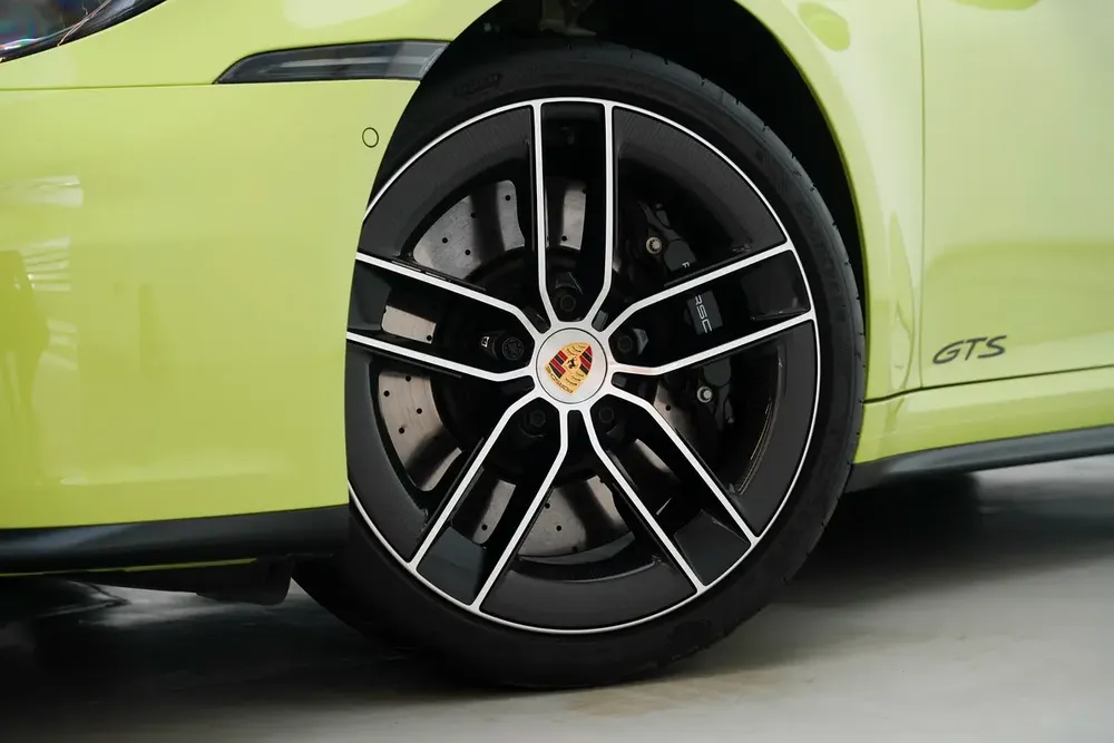 2025 PORSCHE 911 CARRERA GTS  WITH WARRANTY - Image 17
