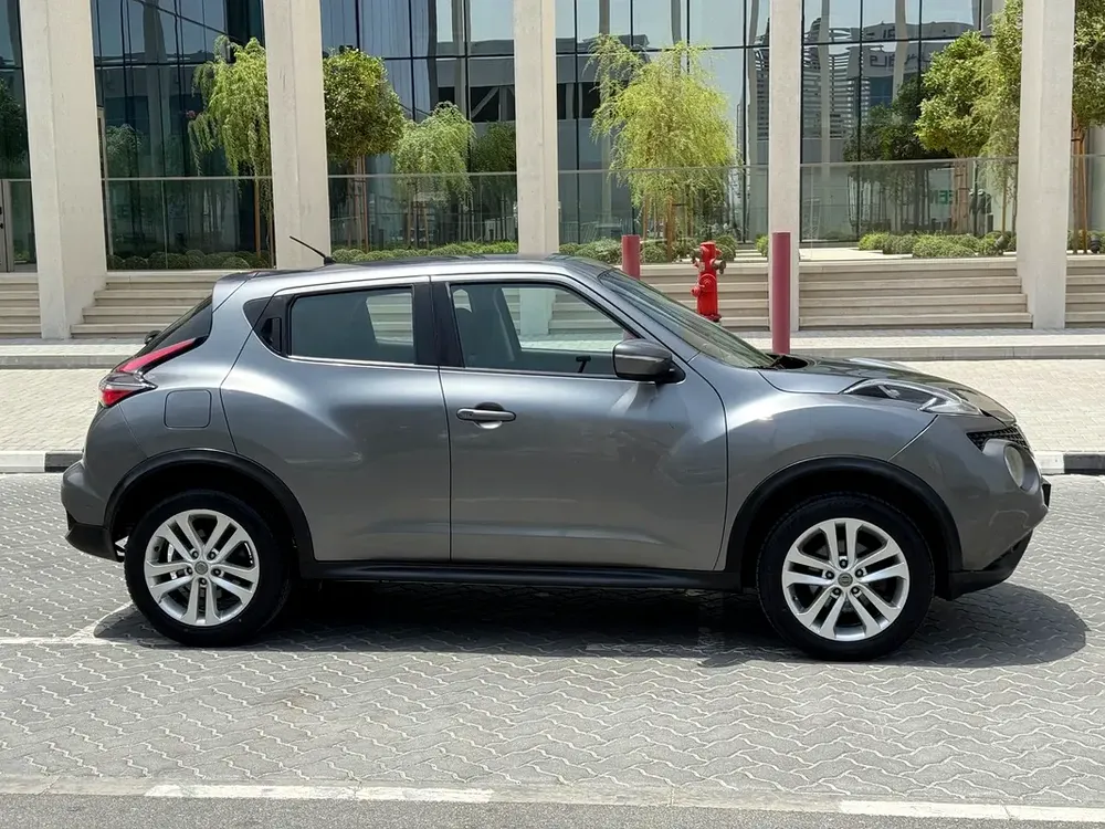 Nissan Juke SV 2016 - GCC Specs -  SUV single owner - Image 11