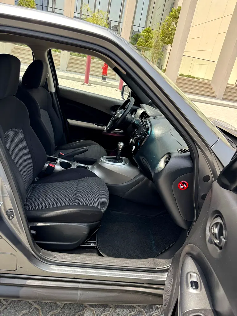Nissan Juke SV 2016 - GCC Specs -  SUV single owner - Image 12