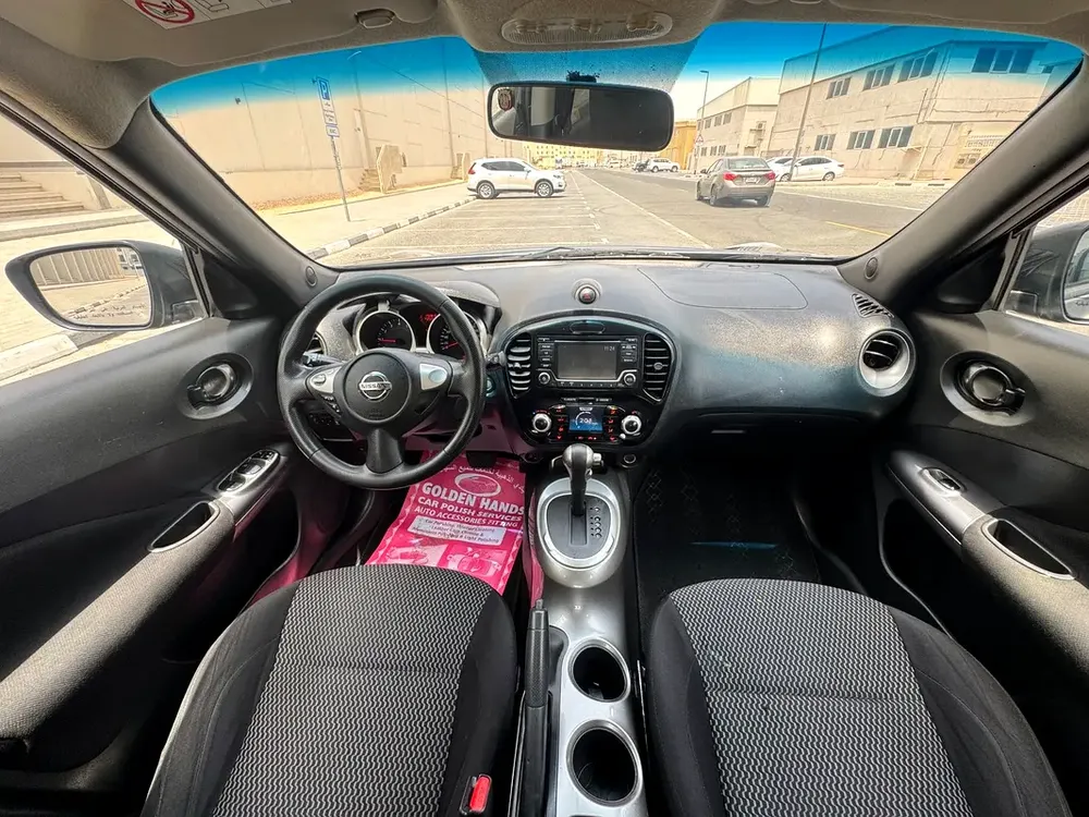 Nissan Juke SV 2016 - GCC Specs -  SUV single owner - Image 9