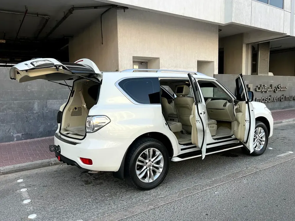 URGENT SALE | Nissan Patrol 2013 V8 LE Platinum 400 HP | GCC - Image 12