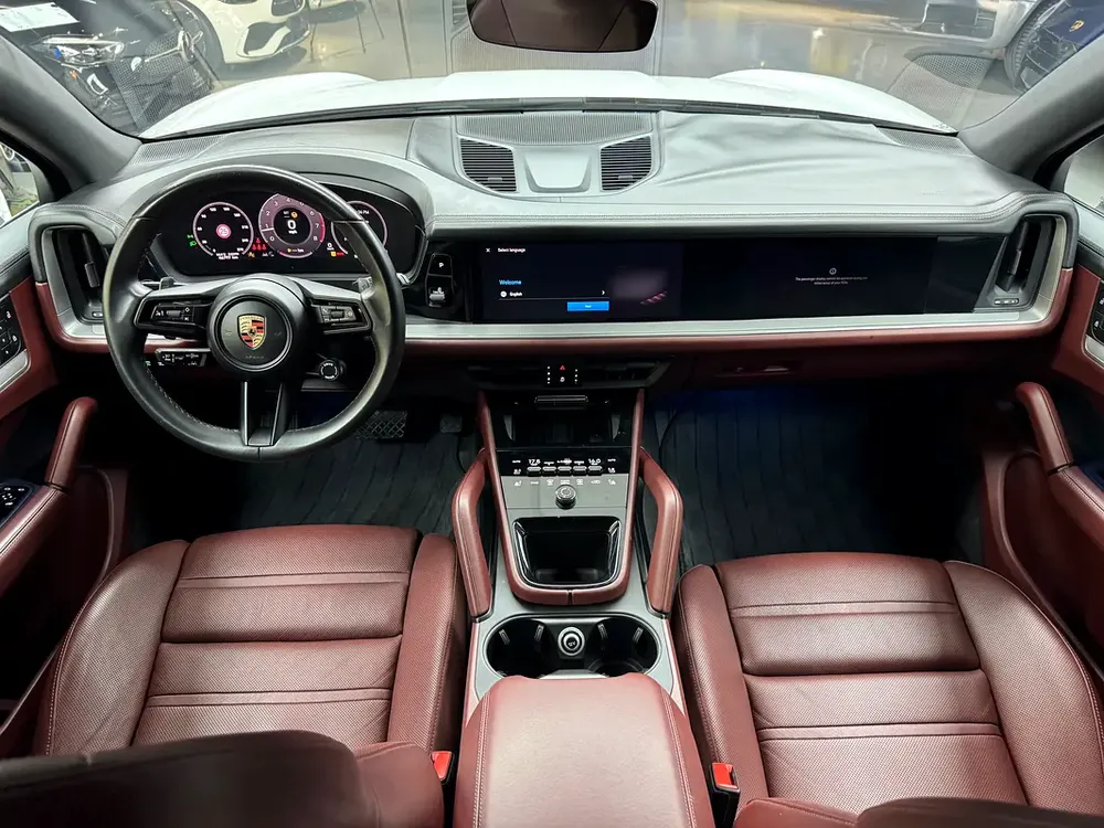 2024 Porsche Cayenne - American Specs - Brand New - Image 15