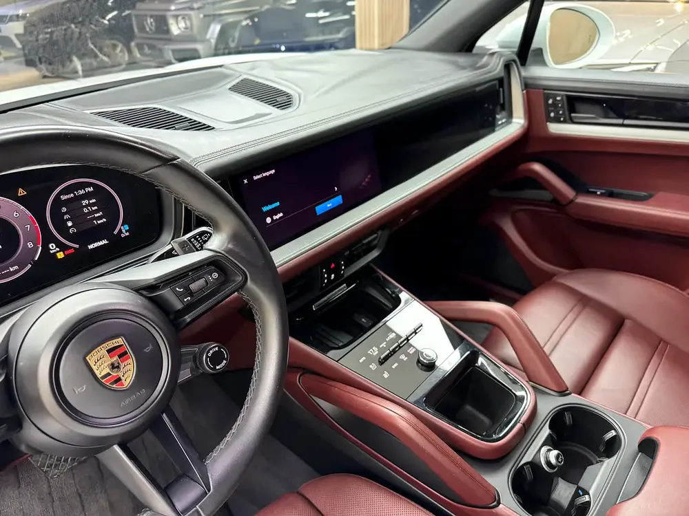 2024 Porsche Cayenne - American Specs - Brand New - Image 16