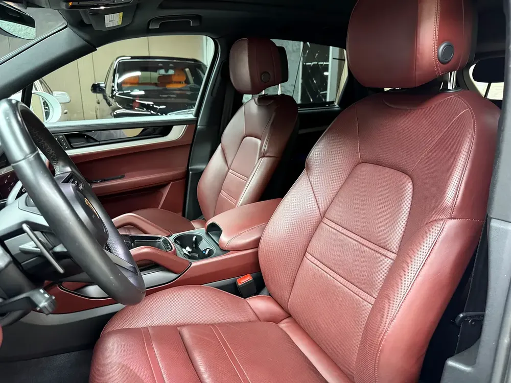 2024 Porsche Cayenne - American Specs - Brand New - Image 18