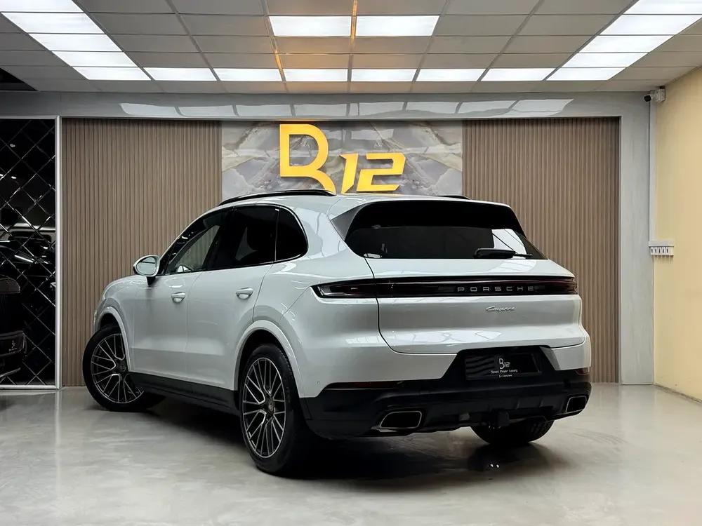 2024 Porsche Cayenne - American Specs - Brand New - Image 6