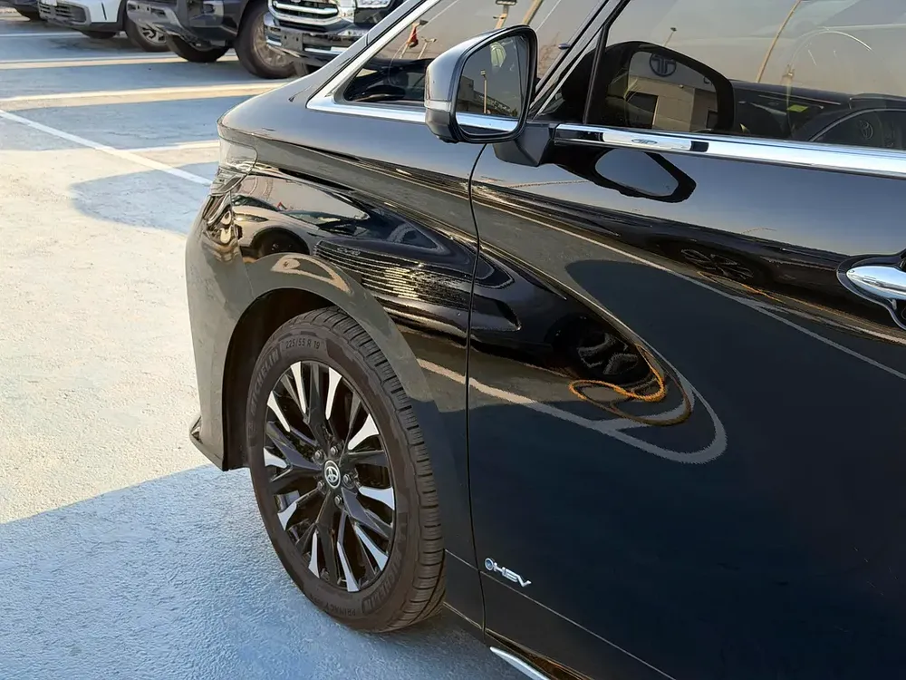 Toyota Alphard 2.5L HEV 2025 EXECUTIVE LOUNGE - Export Price @ 362,000 AED - Image 18