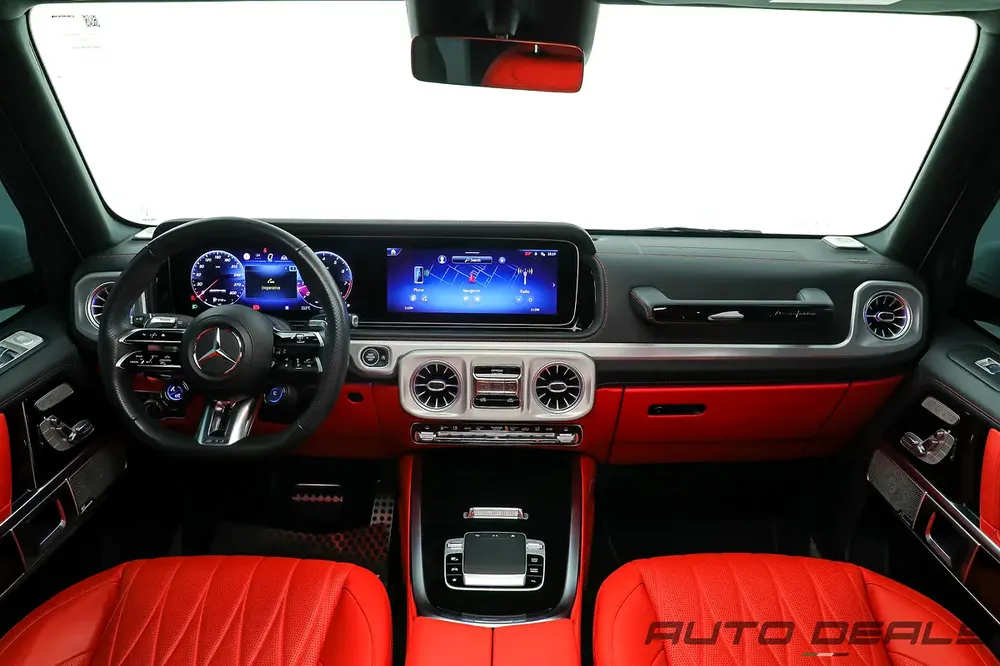 2025 Mercedes Benz G 63 AMG Manufaktur | GCC Specs | Under Warranty | Service Contract | Low Mileage - Image 11