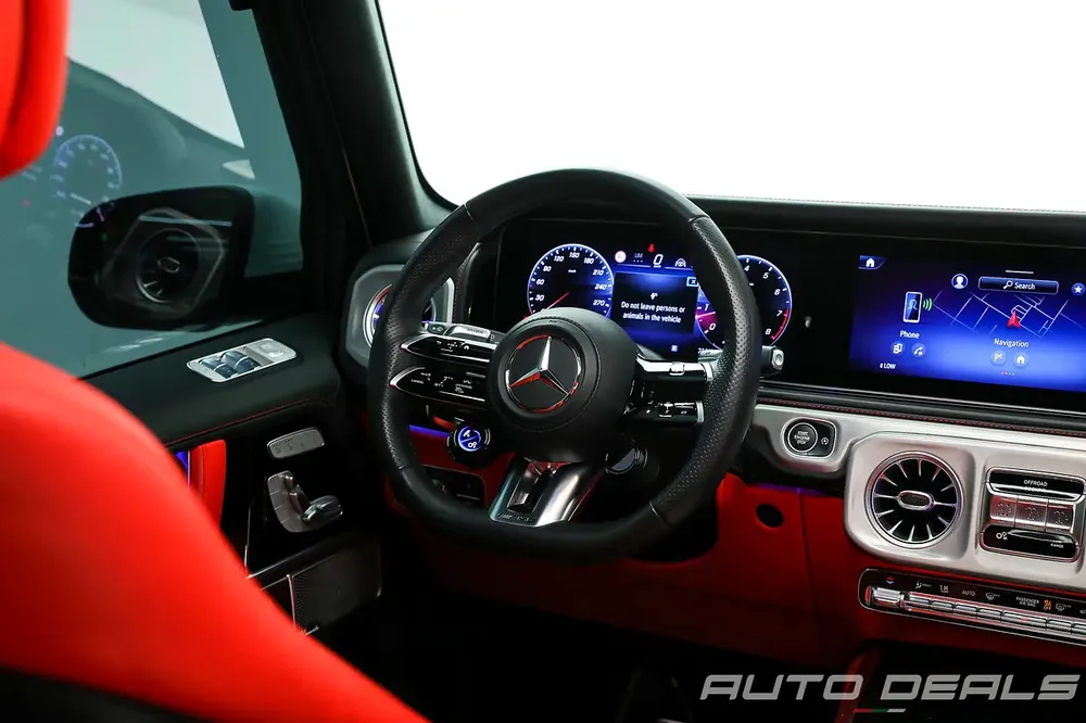 2025 Mercedes Benz G 63 AMG Manufaktur | GCC Specs | Under Warranty | Service Contract | Low Mileage - Image 12