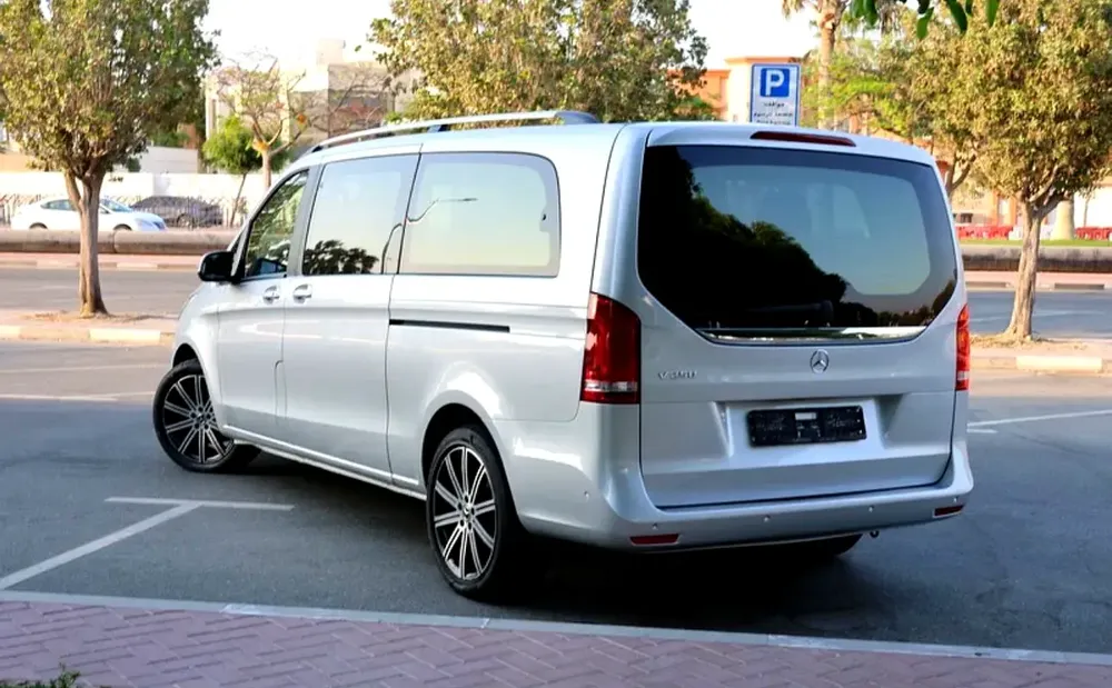 V250 - GCC SPECS - ACCIDENT FREE - FULL SERVICE HISTORY - UNDER WARRANTY - EXCELENT CONDITION - - Image 5