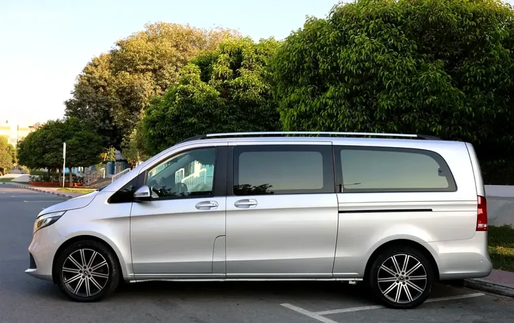 V250 - GCC SPECS - ACCIDENT FREE - FULL SERVICE HISTORY - UNDER WARRANTY - EXCELENT CONDITION - - Image 9