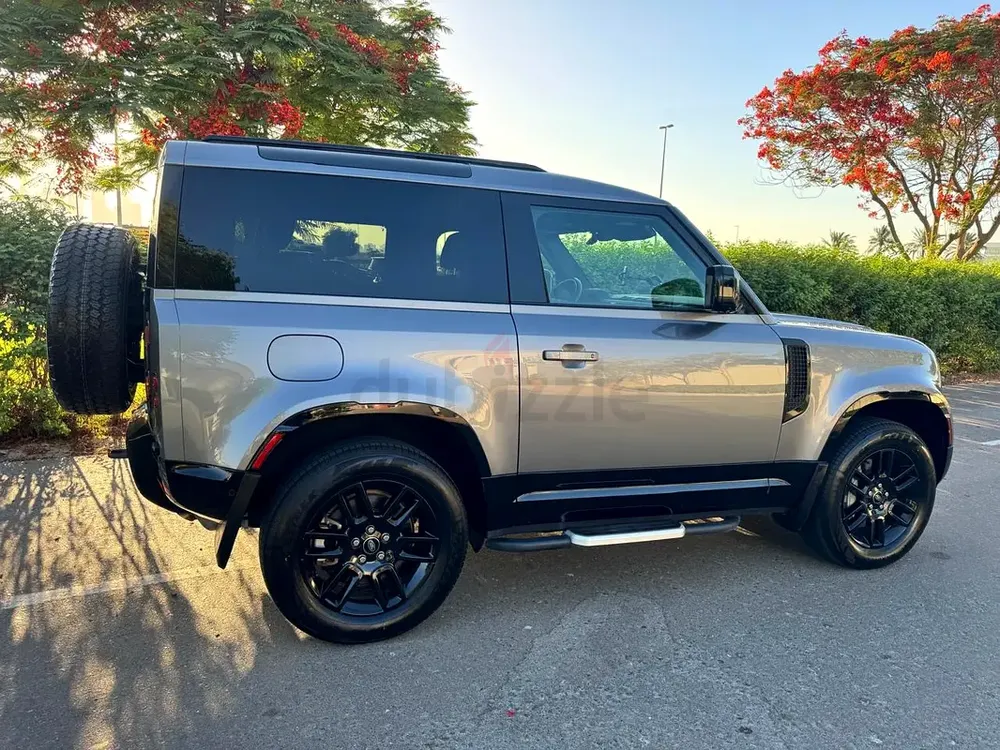 2022 Land Rover Defender 110 SE P400 | American Specs | Pristine Condition - Image 10