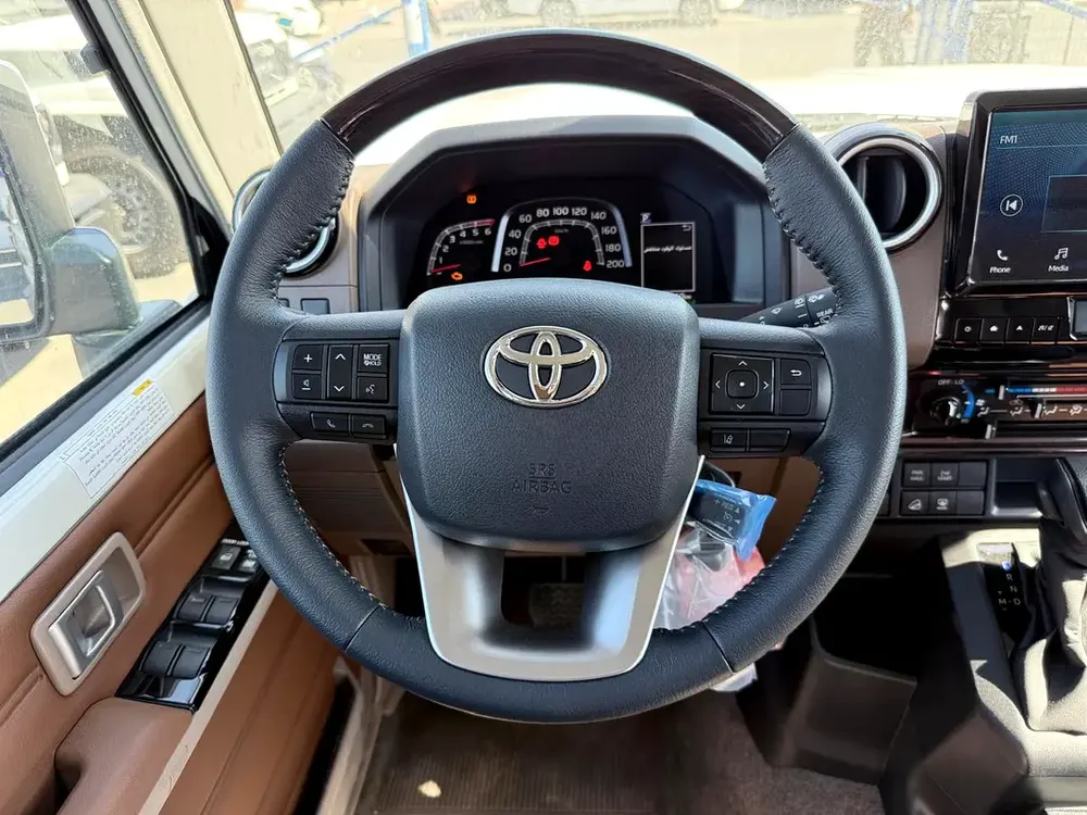 L/C H.TOP 2.8L DSL A/T FULL OPTION 5DOOR 2025 GCC WITH RADAR - Image 5