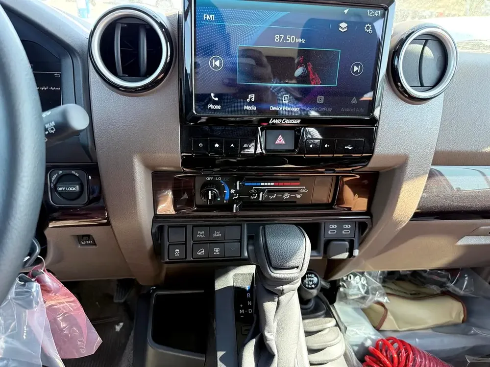 L/C H.TOP 2.8L DSL A/T FULL OPTION 5DOOR 2025 GCC WITH RADAR - Image 6