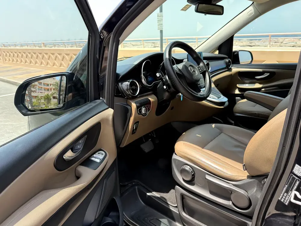 2024 Mercedes-Benz V250 | GCC Specs | 8-Seaters - Image 7