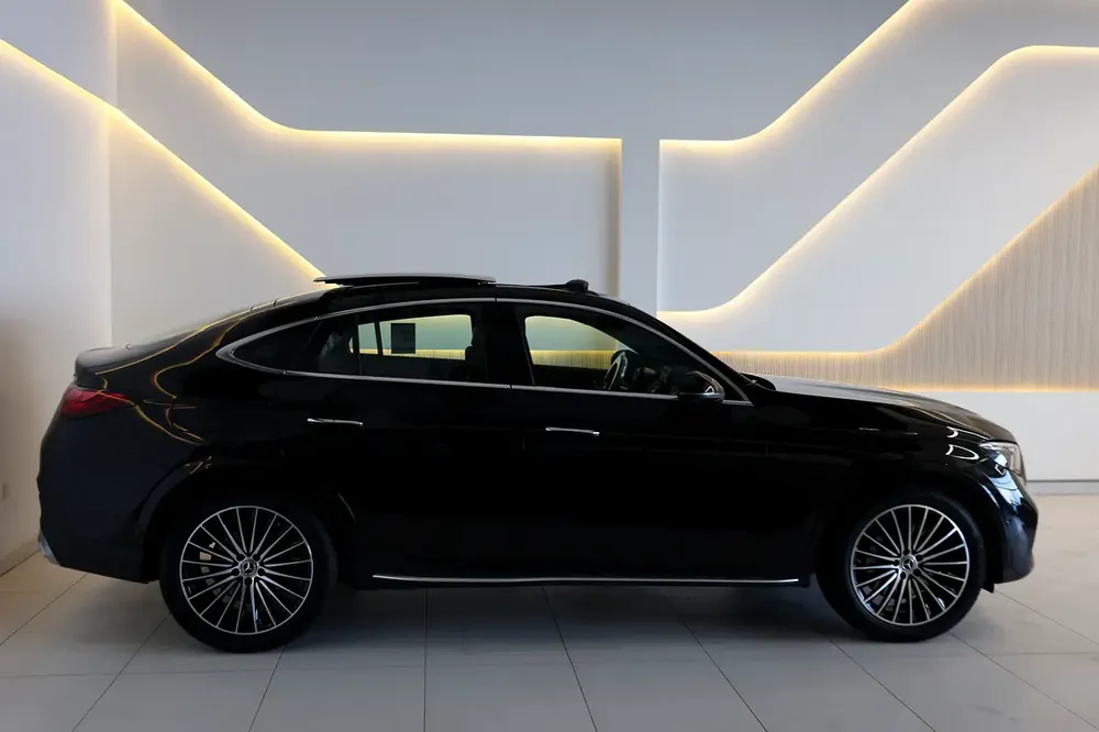 MERCEDES-BENZ -GLC COUPE -GLC200-4MATIC-0KM-2026-GCC SPECS-UNDER WARRANTY-(AVAILABLE BLACK  WHI - Image 9