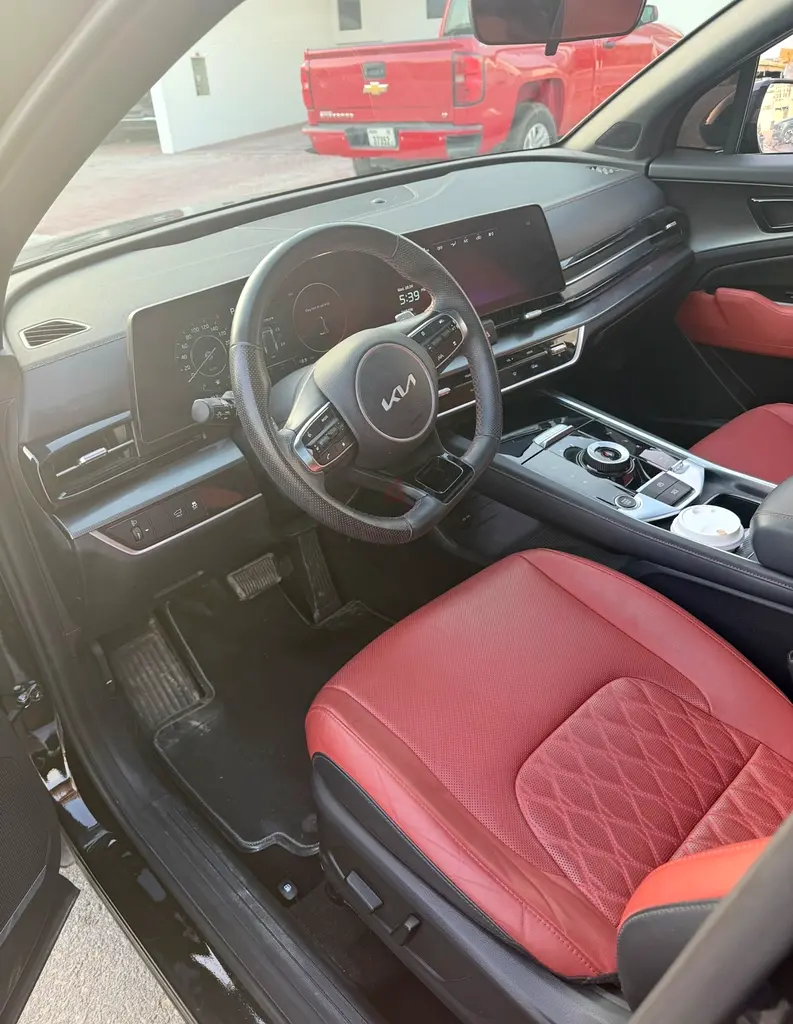 2025 Kia Sportage SX GCC Specs - Like Brand New Condition - Image 10