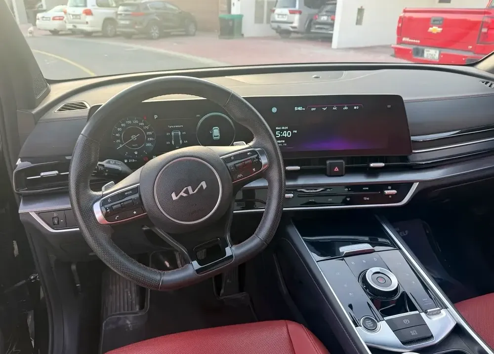 2025 Kia Sportage SX GCC Specs - Like Brand New Condition - Image 11