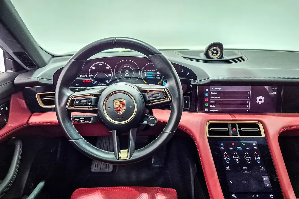 AED 5014/month | 2023 Porsche Taycan 4S | GCC Specs | Ref#445086 - Image 9