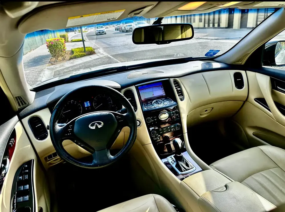 Infiniti QX50 Luxury 2018 | GCC Specs | Pristine Condition - Image 6