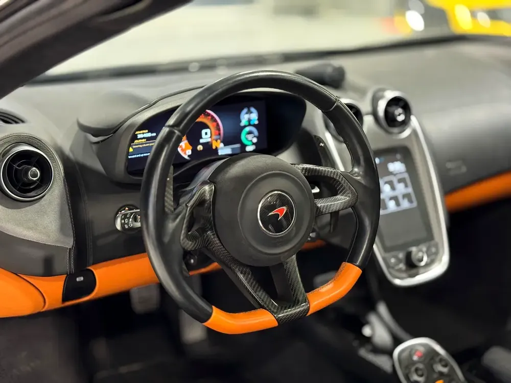 McLaren 570S Spider | 2018 | GCC Specs | Full Option | Low Mileage. - Image 10