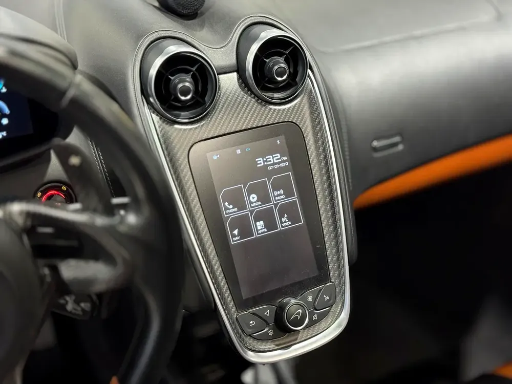 McLaren 570S Spider | 2018 | GCC Specs | Full Option | Low Mileage. - Image 11