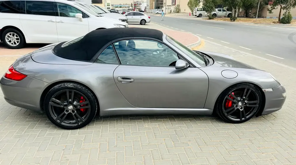 GCC Specs Porsche 911 Carrera S 2006 - Excellent Condition - Image 4